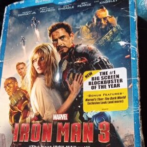 Marvel Iron Man 3 Blu-ray with Dynamic Cover Art